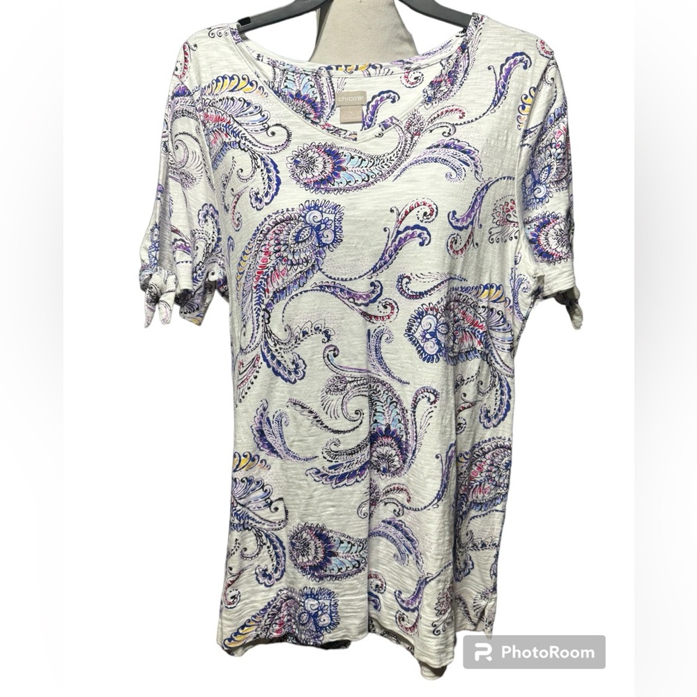 Chicos Paisley V-Neck Top Size 2 Large White Purple Blue Short Sleeve Tie Cuff